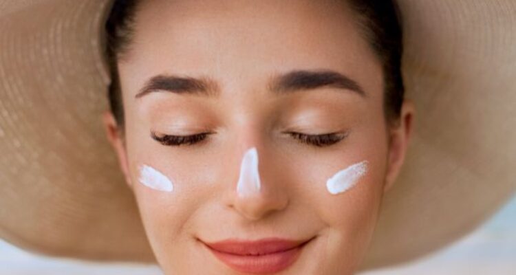 sunscreen on face