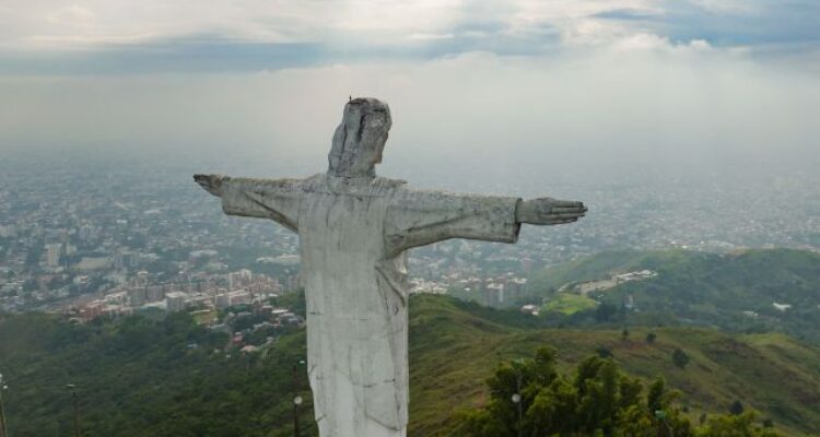 Brazil’s Iconic Landmark Lacks an Ambulance