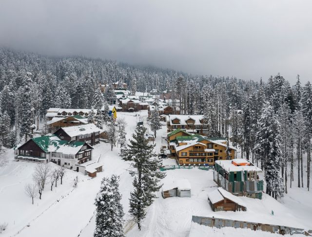 Kashmir’s Tourism Takes a Hard Hit After Pahalgam Attack