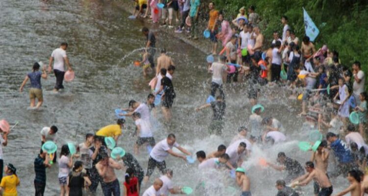 Songkran Madness in Thailand: Fun, Water Fights