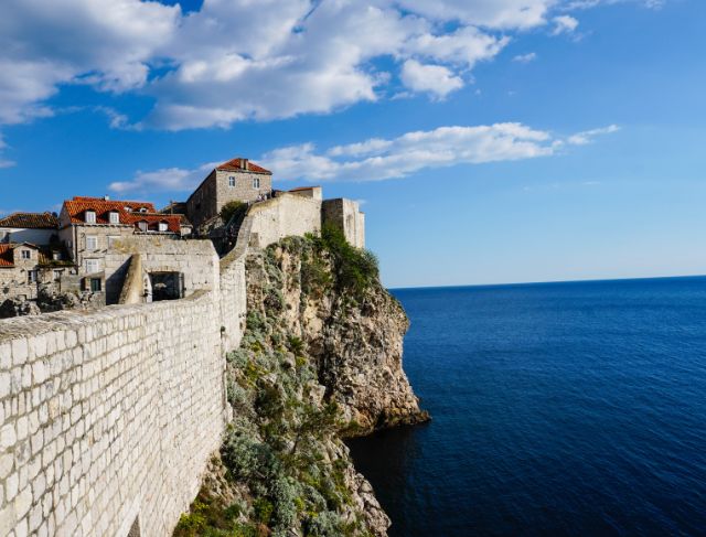 When the Ocean Comes Knocking: 6 Countries That Built Giant Sea Walls to Keep It Out