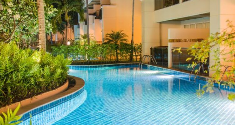 Arab Tourists and Their Pool Obsession – It's a Whole Vibe in Puncak
