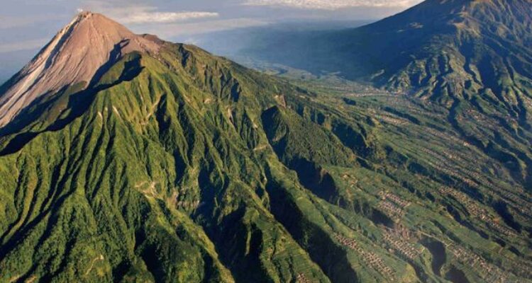 Hiking Mount Rinjani? Read This First: Beginner Mistakes & Safety Tips Every Trekker Needs to Know