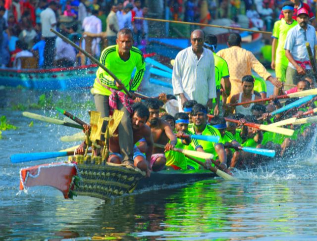 The Pacu Jalur Festival: Viral Vibes, Hotel Drama, and a Dash of Politics