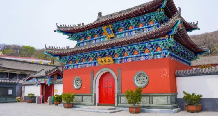 Exploring the China–North Korea Border: Dalian Adventures, Smuggling Tales, and the Great Wall’s Forgotten Edge