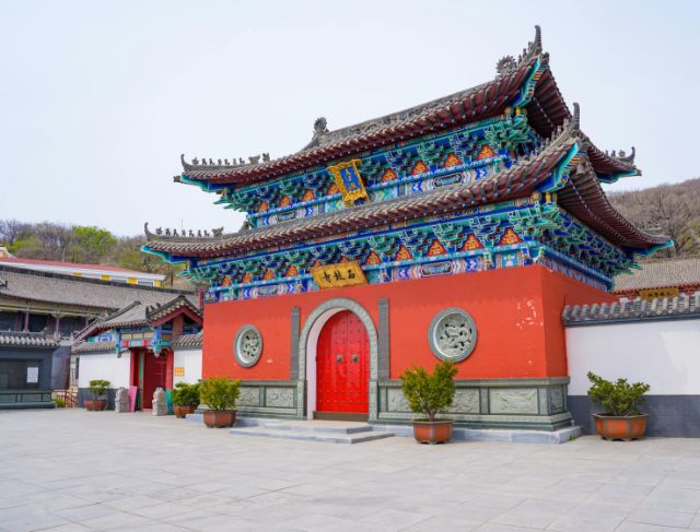 Exploring the China–North Korea Border: Dalian Adventures, Smuggling Tales, and the Great Wall’s Forgotten Edge
