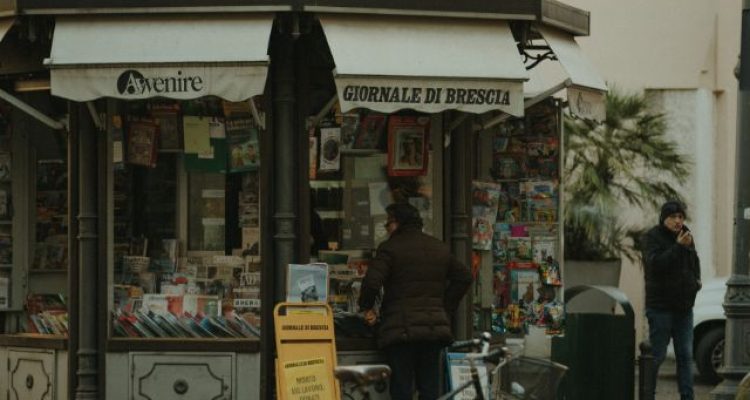 New Paris Icon is Newspaper Kiosk