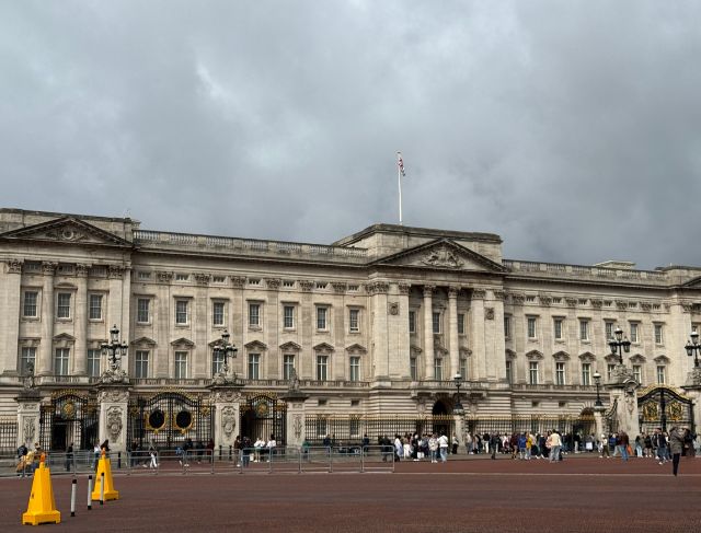 Buckingham Palace's Iconic Gates Need Repair After Touched by Tourists