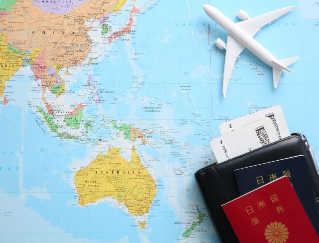 Chinese Tourist use Taiwan Passport Covers