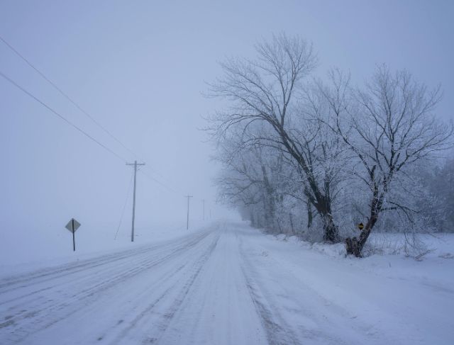 Snowstorm Cancels 10,000 Flights, Forces Airport to Close