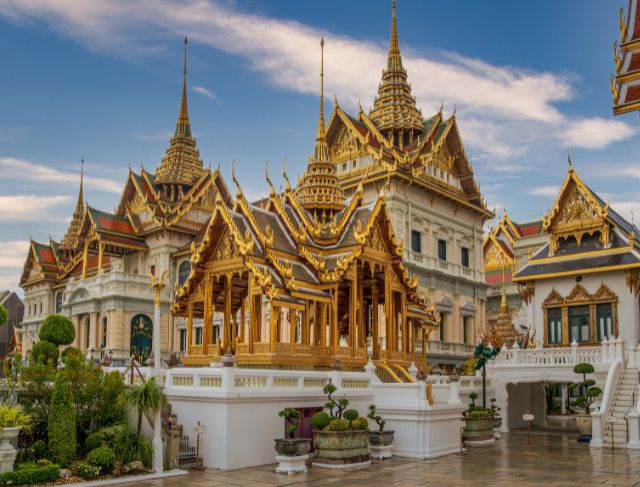 Australian Tourist Caught Defacing Thai Temple