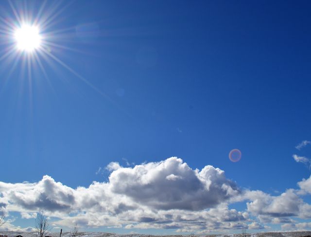 It's Not Just the Sun, Turns Out This Is What Causes Dull Skin When Traveling