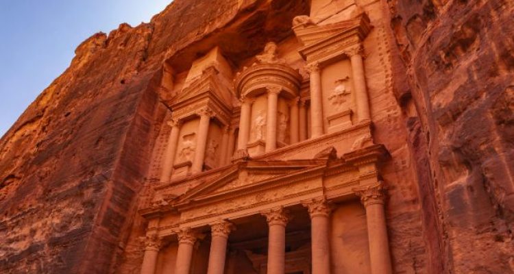 Conflict Leaves Petra Deserted, Leading to Up to 100% Tourist Visit Cancellations