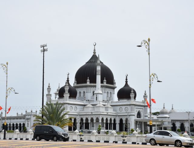 Malaysians Want to Vacation in Their Own Country