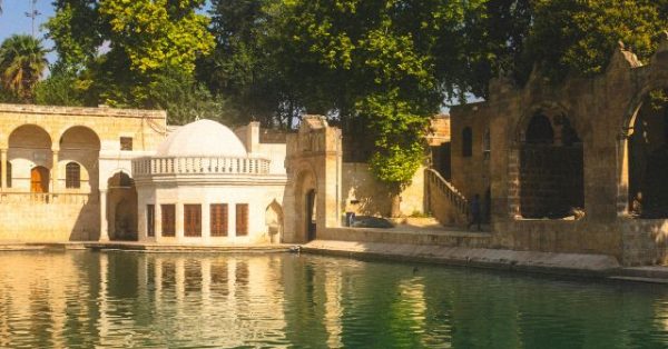 The Middle East Conflict Hits the Aviation and Tourism Industry