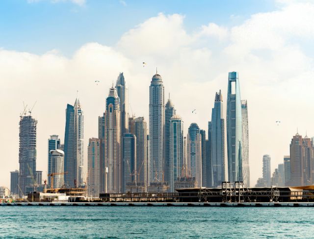 Tourists Exodus from Dubai! Conflict Turns Dubai into a Ghost Town