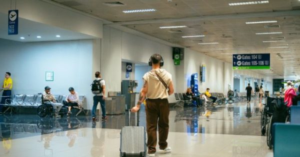 Thailand Travel Warning: Don't Carry Someone Else's Bag Abroad