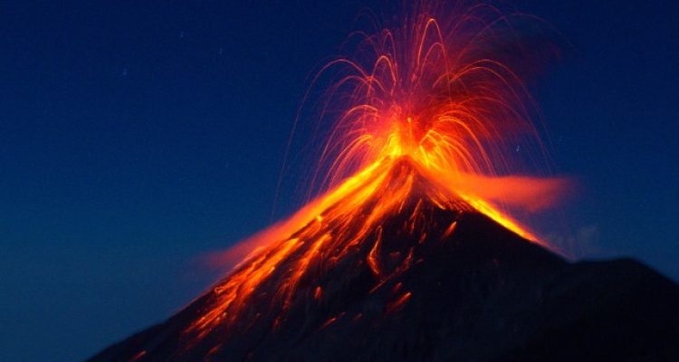 Tourist Struck by Lightning While Climbing Mount Etna During Volcanic Activity