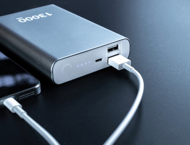Power Bank Catches Fire on South Korean Flight, Leaving Passengers Short of Breath